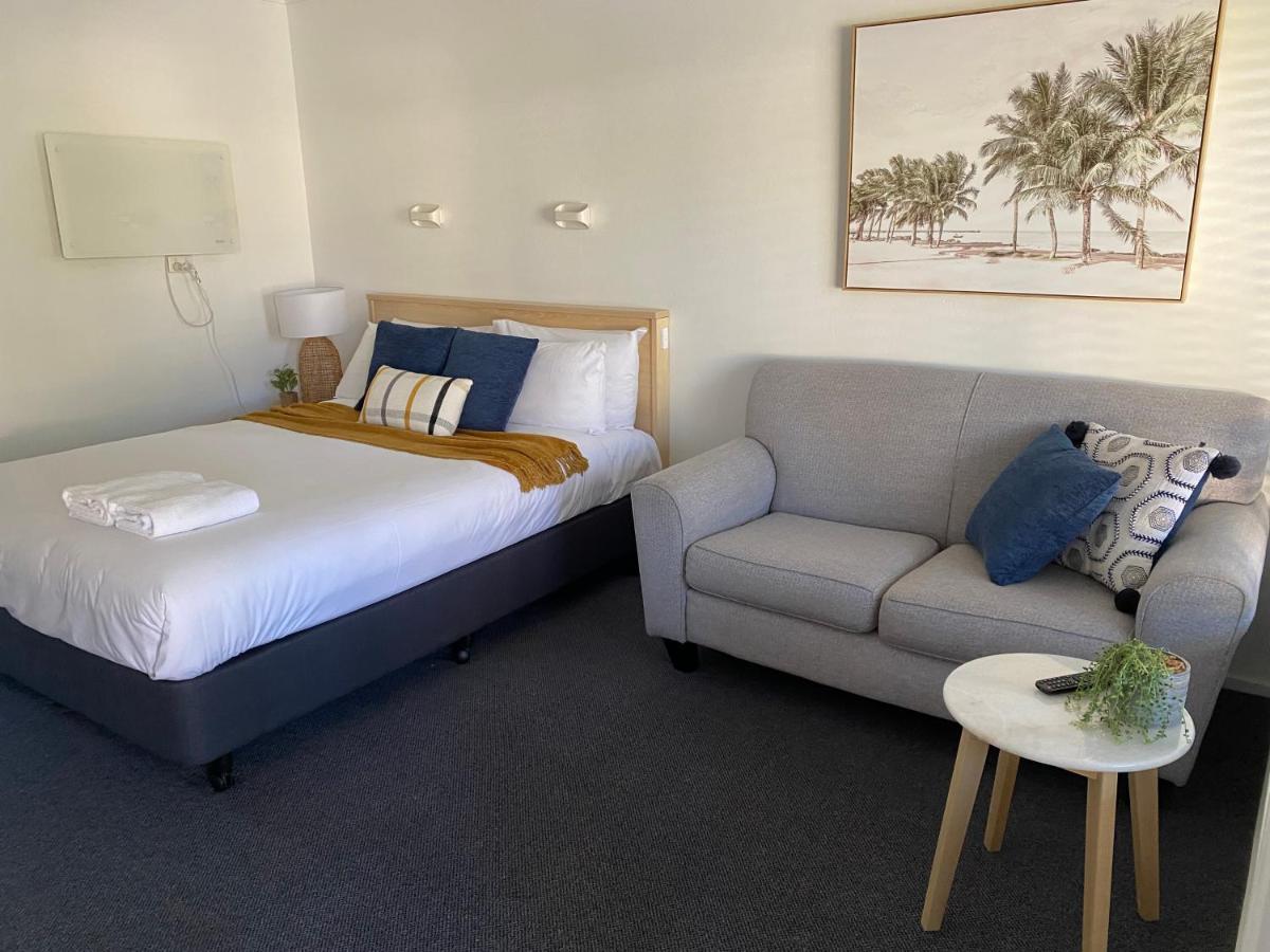 Ocean Park Motel & Holiday Apartments 콥스 하버 외부 사진