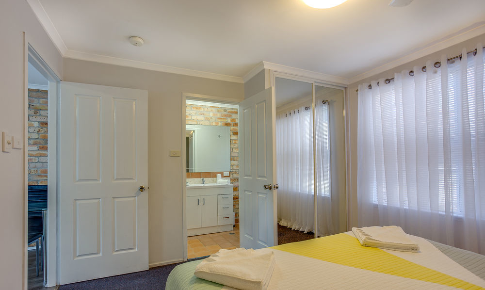 Ocean Park Motel & Holiday Apartments 콥스 하버 외부 사진